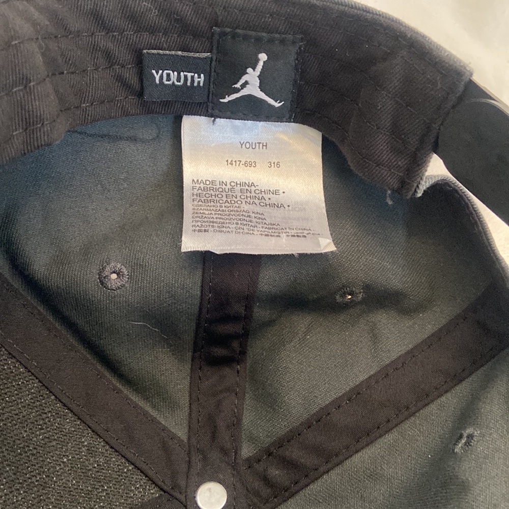 Jordan snap back cap - Picture 3 of 3